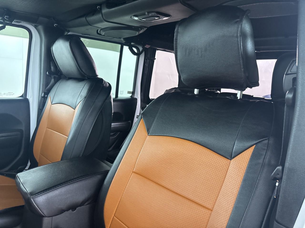 Used 2022 Jeep Wrangler Unlimited Sport image 10