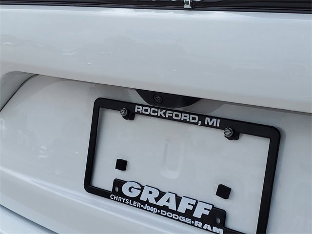 Used 2023 Jeep Grand Cherokee Laredo w/ Luxury Tech Group I image 8