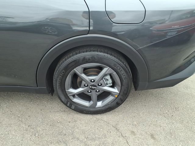 Used 2025 Kia K4 LXS image 7