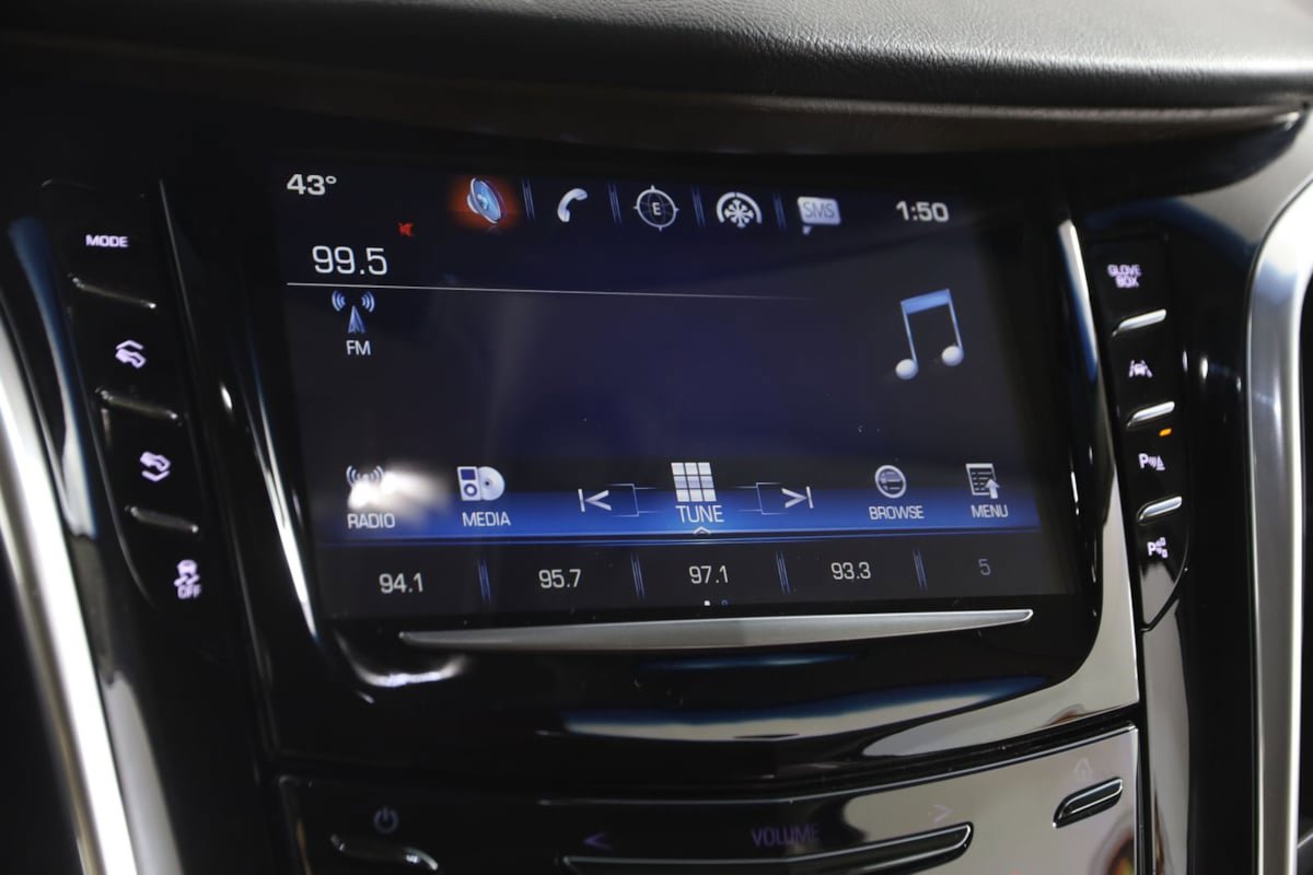 Used 2019 Cadillac Escalade ESV Premium Luxury AWD/4WD image 35