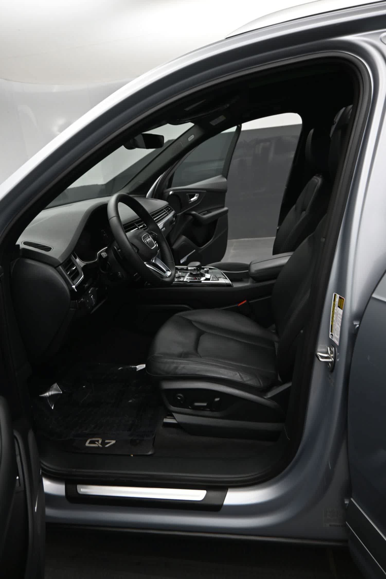 Used 2019 Audi Q7 3.0T Premium Plus w/ Premium Plus Package AWD/4WD image 20