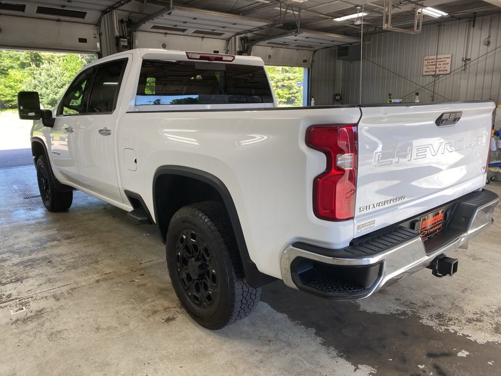 Used 2021 Chevrolet Silverado 3500 LTZ AWD/4WD image 12