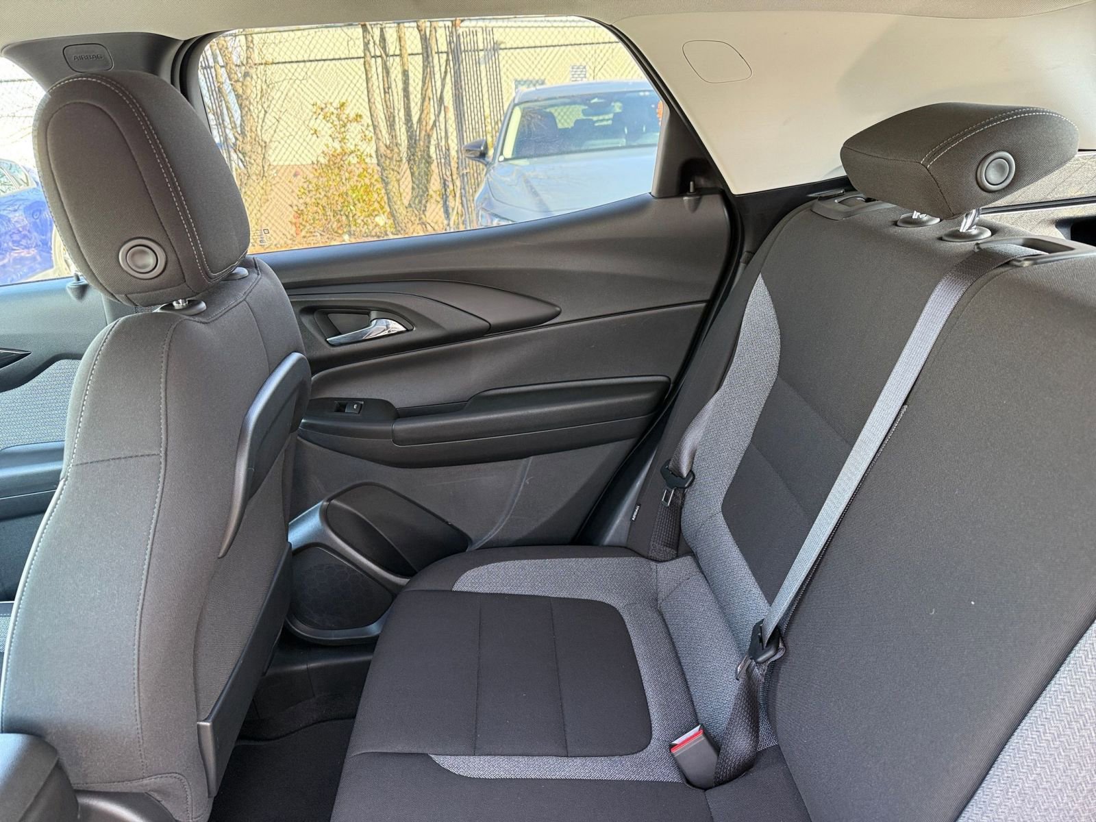 Used 2025 Chevrolet TrailBlazer LT image 40