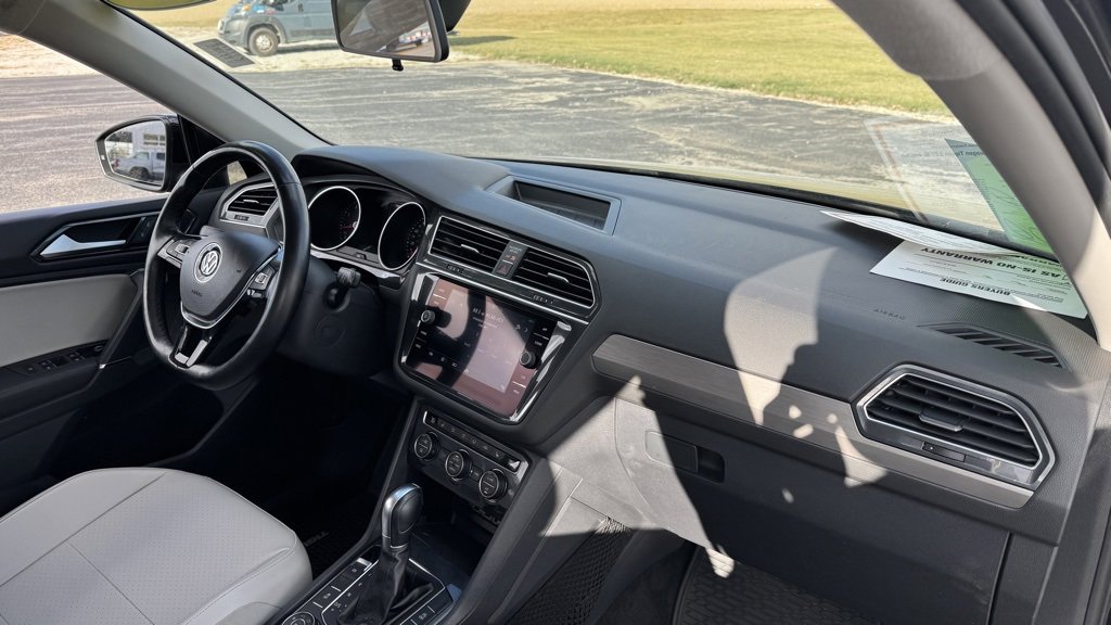 Used 2018 Volkswagen Tiguan SE image 33