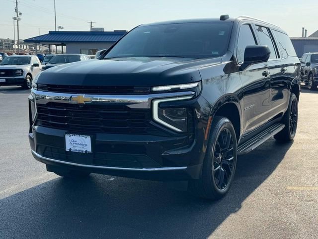 Used 2025 Chevrolet Suburban LS w/ Max Trailering Package AWD/4WD image 8