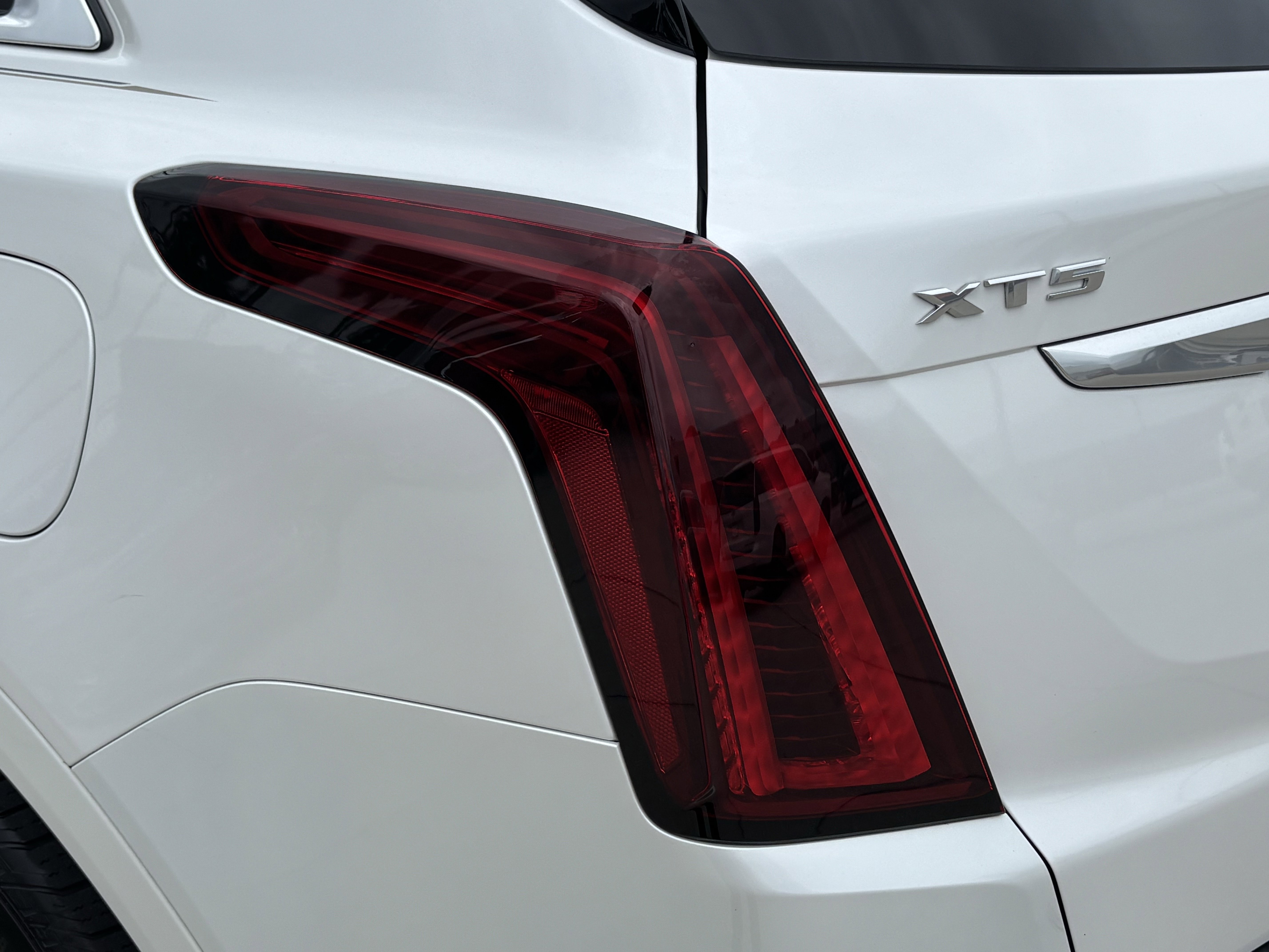 Used 2021 Cadillac XT5 Premium Luxury FWD image 10