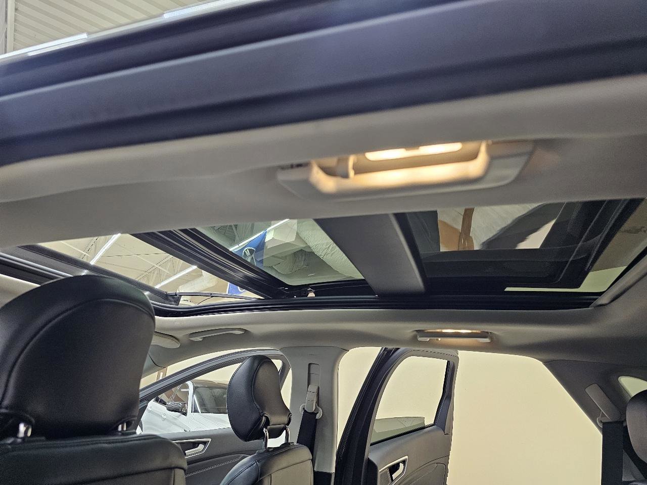 Used 2019 Ford Edge Titanium w/ Equipment Group 301A FWD image 40