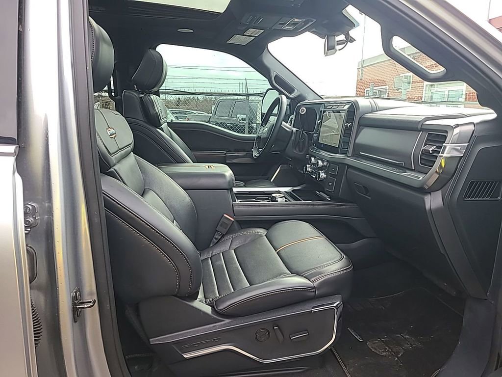 Used 2024 Ford F450 Platinum w/ FX4 Off-Road Package AWD/4WD image 3