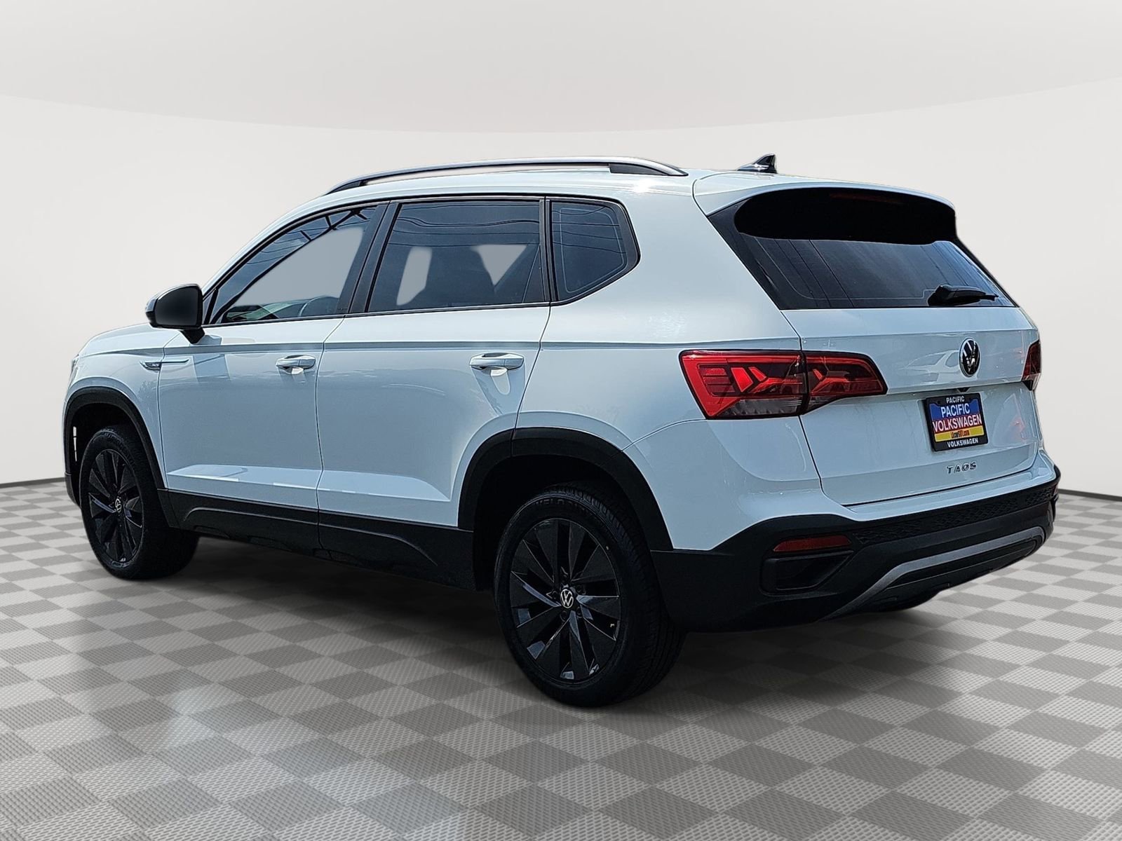 Used 2023 Volkswagen Taos S FWD image 7