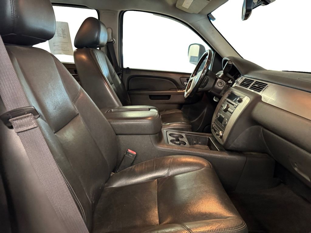 Used 2013 Chevrolet Silverado 3500 LTZ w/ LTZ Plus Package image 17