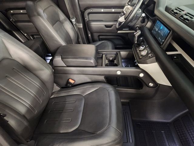 Used 2020 Land Rover Defender 110 HSE image 3