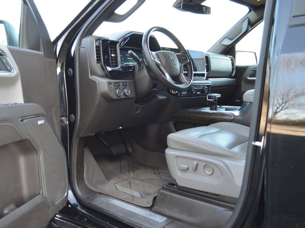 Used 2024 Chevrolet Silverado 1500 RST w/ Convenience Package II AWD/4WD image 20