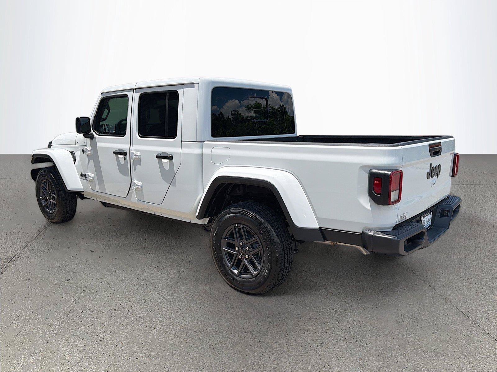 New 2026 Jeep Gladiator Sport AWD/4WD image 6