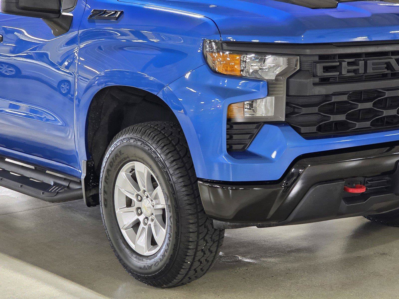 Used 2024 Chevrolet Silverado 1500 Custom Trail Boss w/ LPO, Dark Essentials Package AWD/4WD image 9
