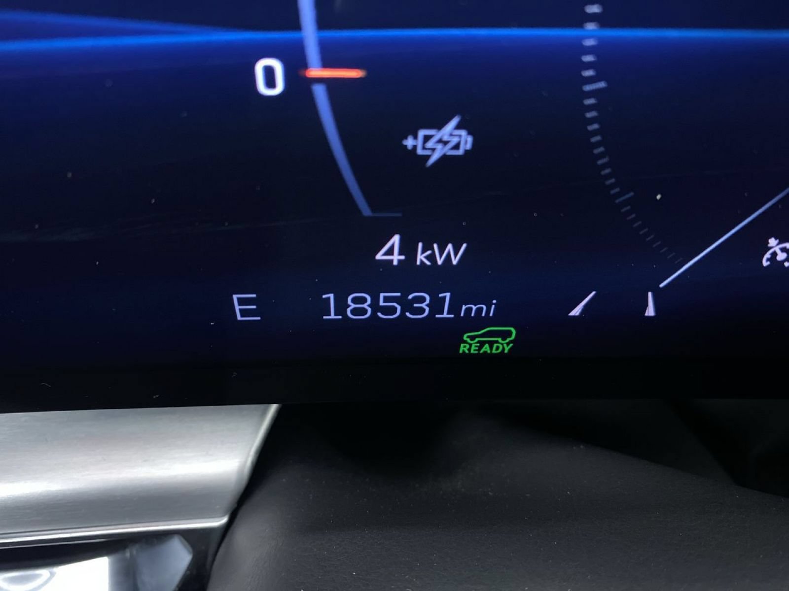 Certified 2024 Cadillac Lyriq Luxury AWD/4WD image 4