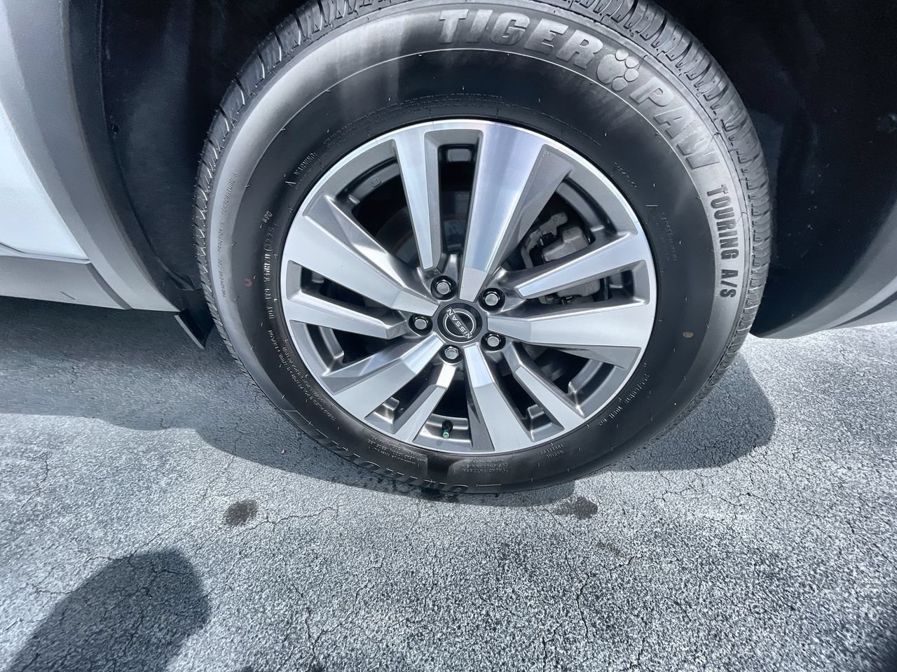 Used 2023 Nissan Pathfinder SL FWD image 32