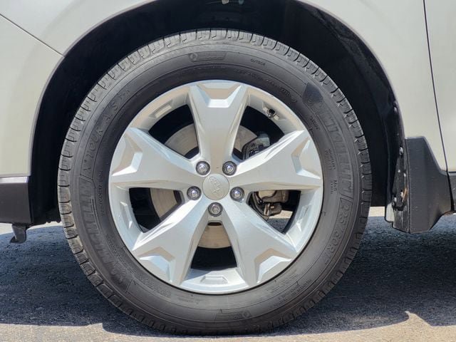 Used 2014 Subaru Forester 2.5i Touring AWD/4WD image 7