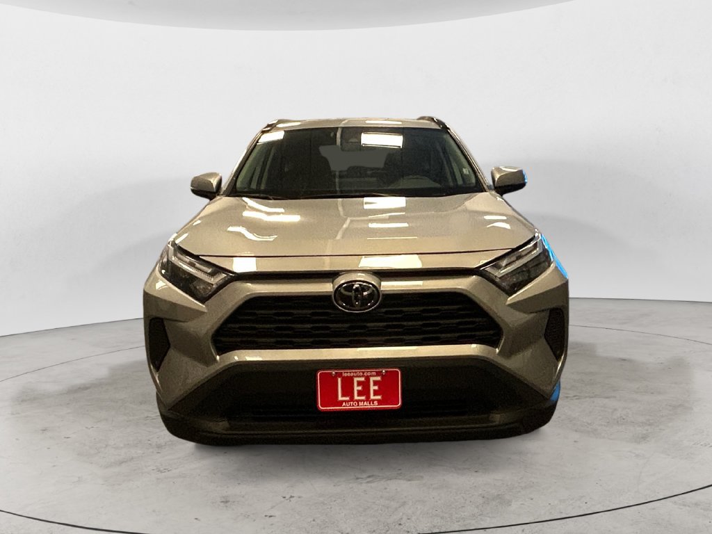 Used 2025 Toyota RAV4 XLE AWD/4WD image 8