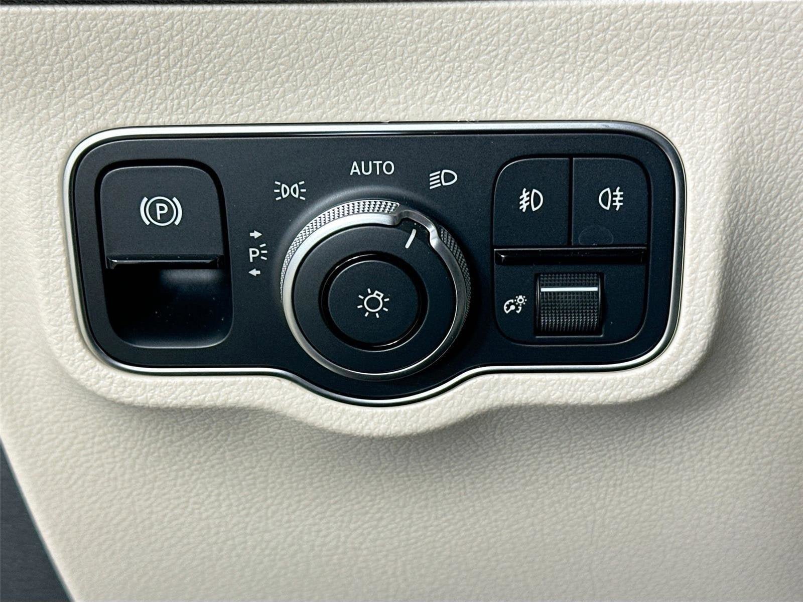 Certified 2026 Mercedes-Benz GLB 250 4MATIC image 10