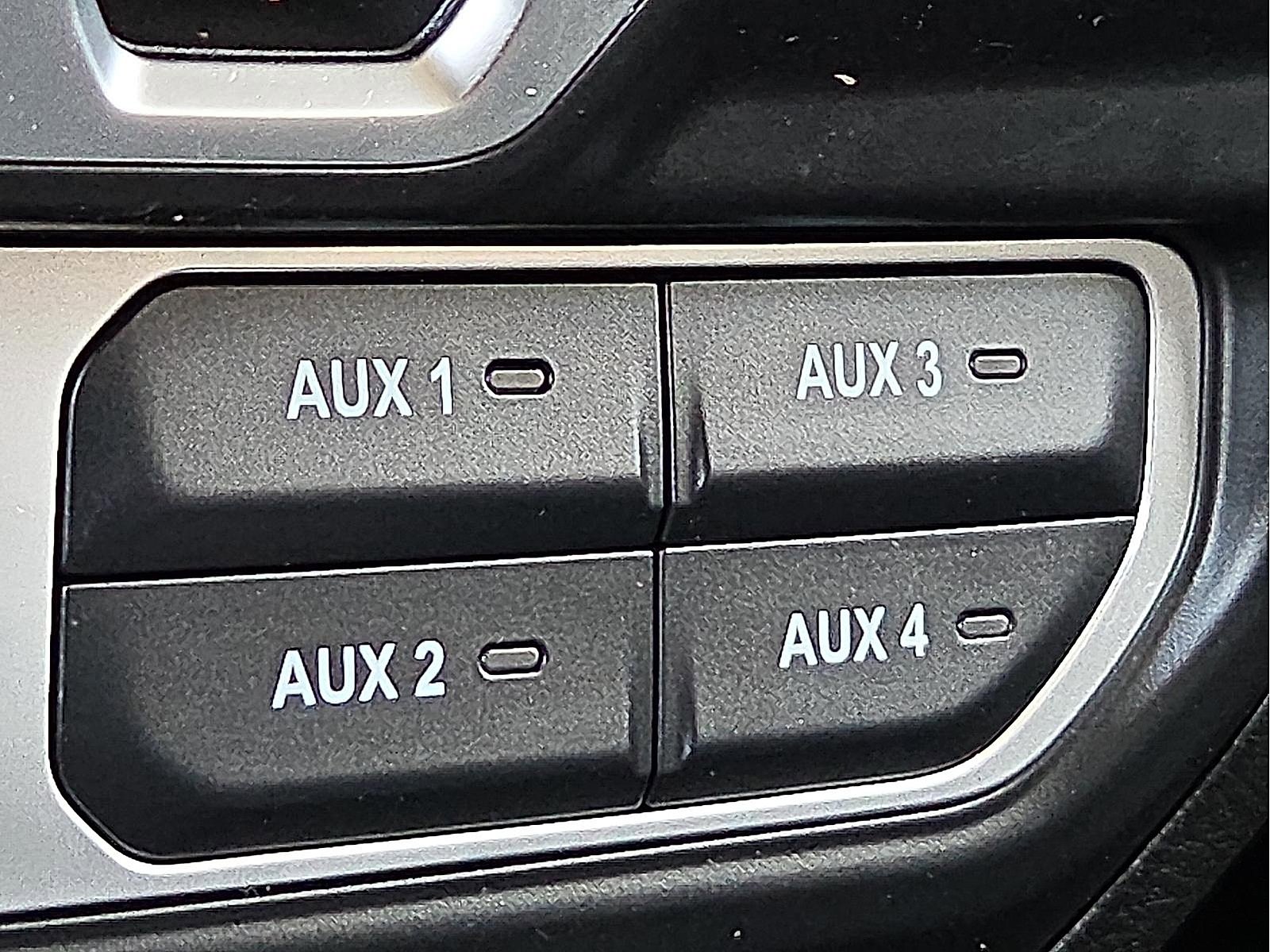 Used 2022 Jeep Wrangler Unlimited Sahara w/ Cold Weather Group image 20