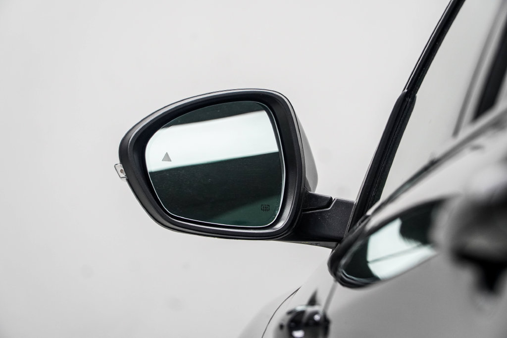 Used 2023 Alfa Romeo Stelvio Veloce AWD/4WD image 20