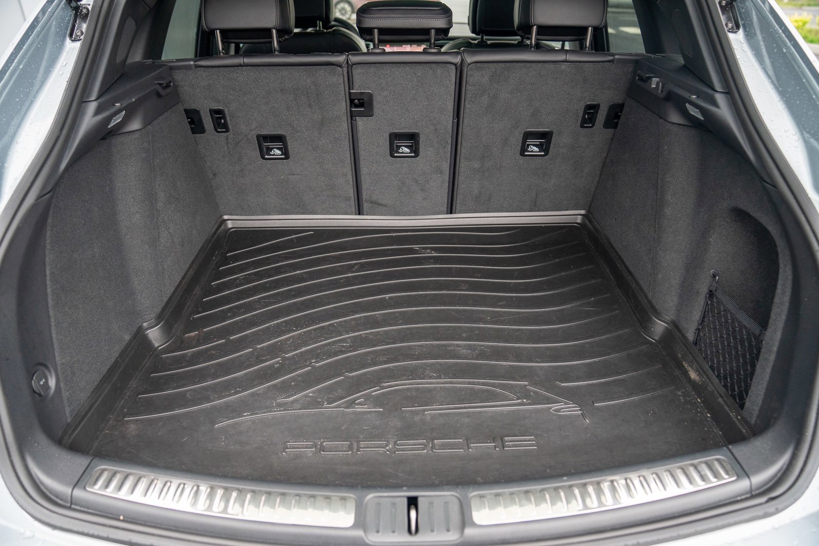 Used 2025 Porsche Macan image 28