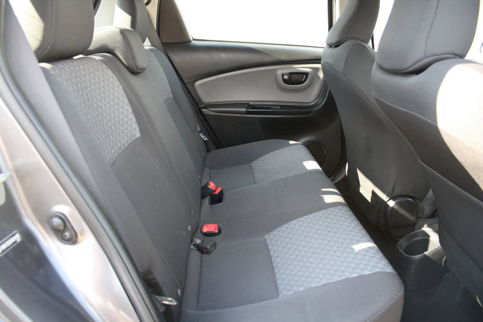 Used 2015 Toyota Yaris L FWD image 12