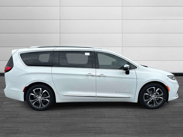 New 2026 Chrysler Pacifica Pinnacle FWD image 2