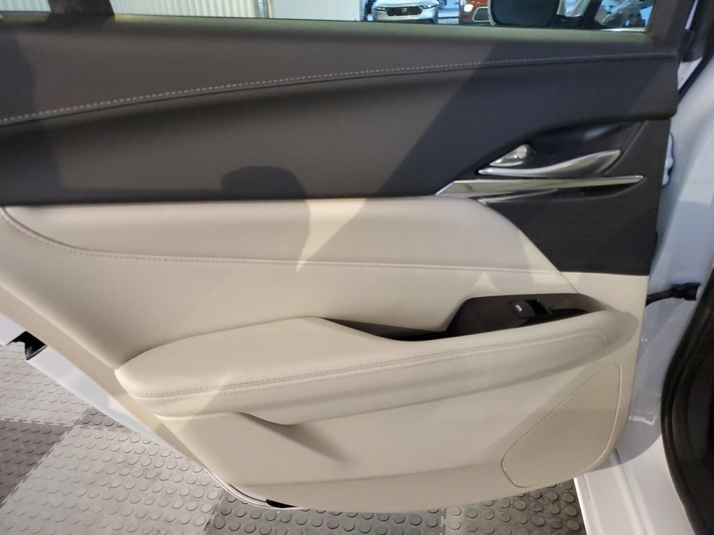 Used 2024 Cadillac CT4 Luxury RWD image 17