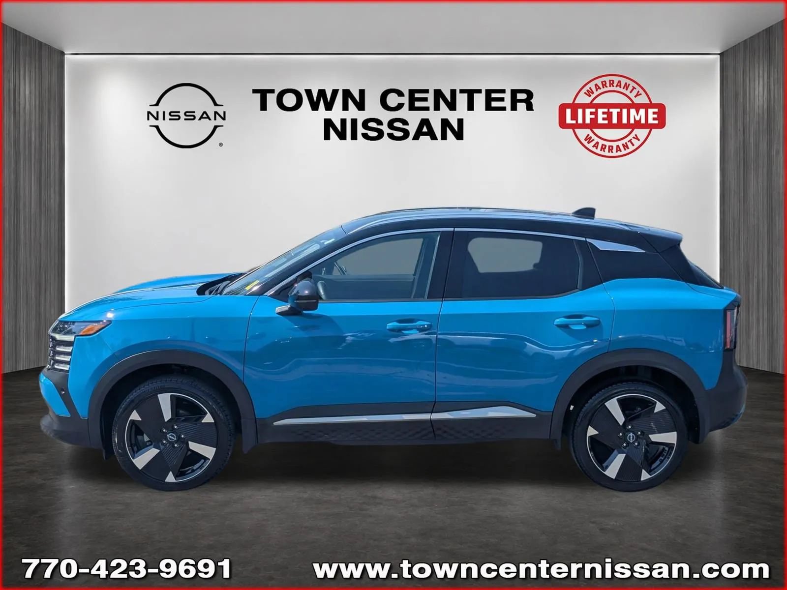 Used 2025 Nissan Kicks SR FWD image 4