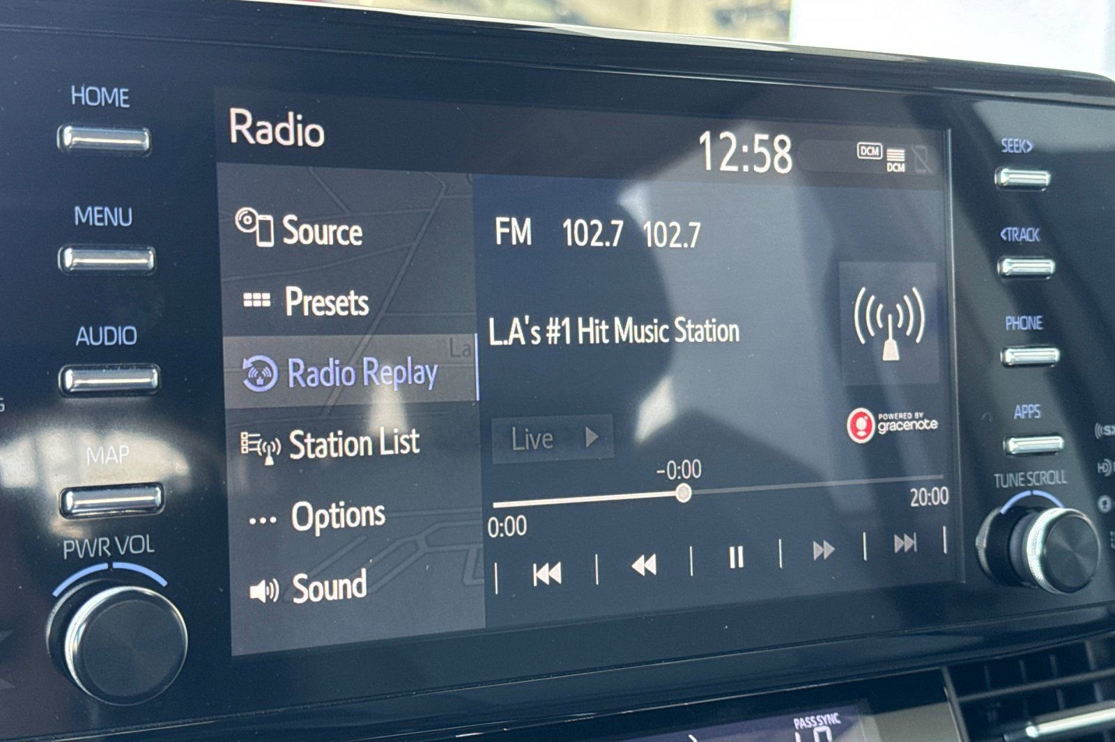 Used 2024 Toyota Sienna XLE w/ XLE Plus Package image 27