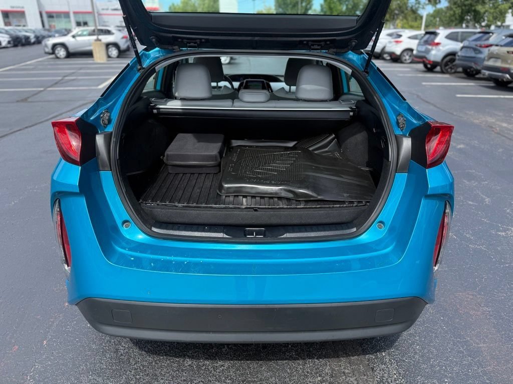 Used 2020 Toyota Prius Prime XLE FWD image 18