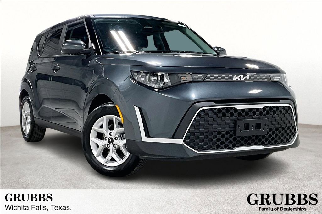 Used 2025 Kia Soul LX