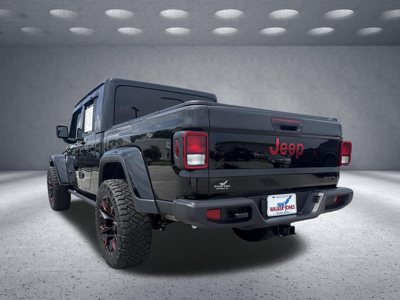 Used 2026 Jeep Gladiator Sport AWD/4WD image 8