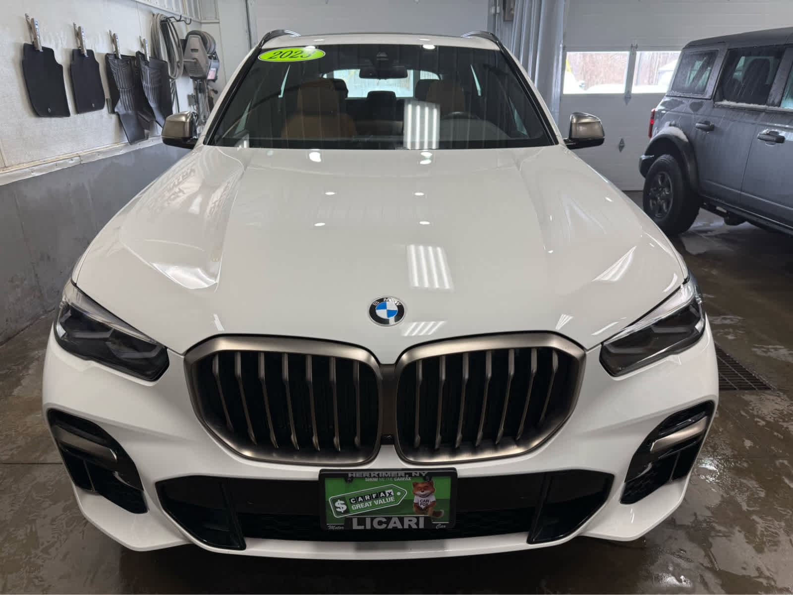 Used 2023 BMW X5 M50i image 2