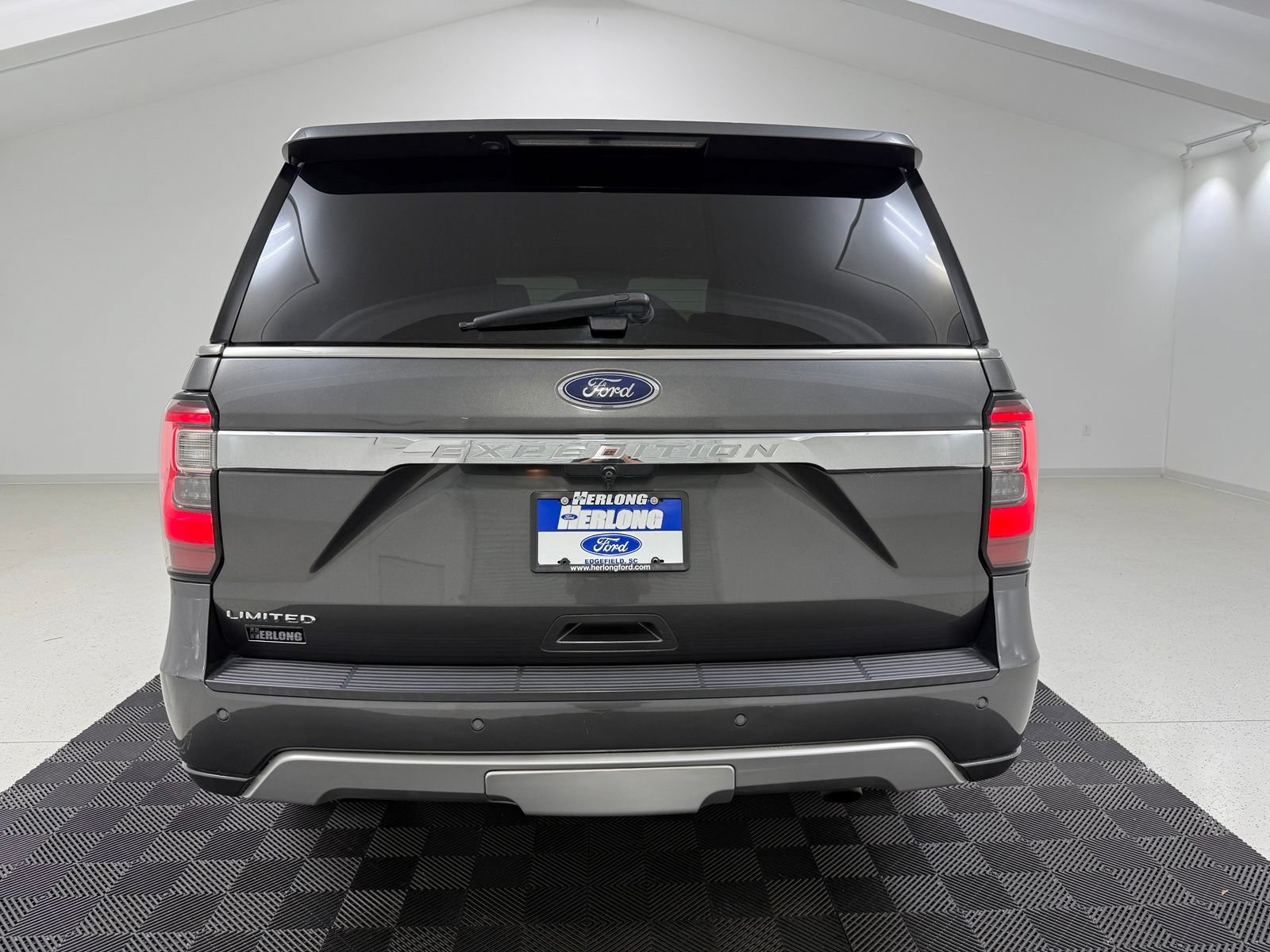 Used 2019 Ford Expedition Limited w/ Equipment Group 302A RWD image 6