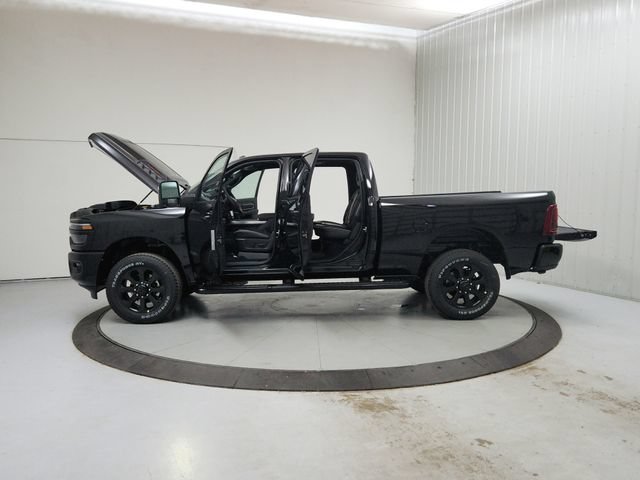 New 2026 RAM 2500 Laramie AWD/4WD image 12