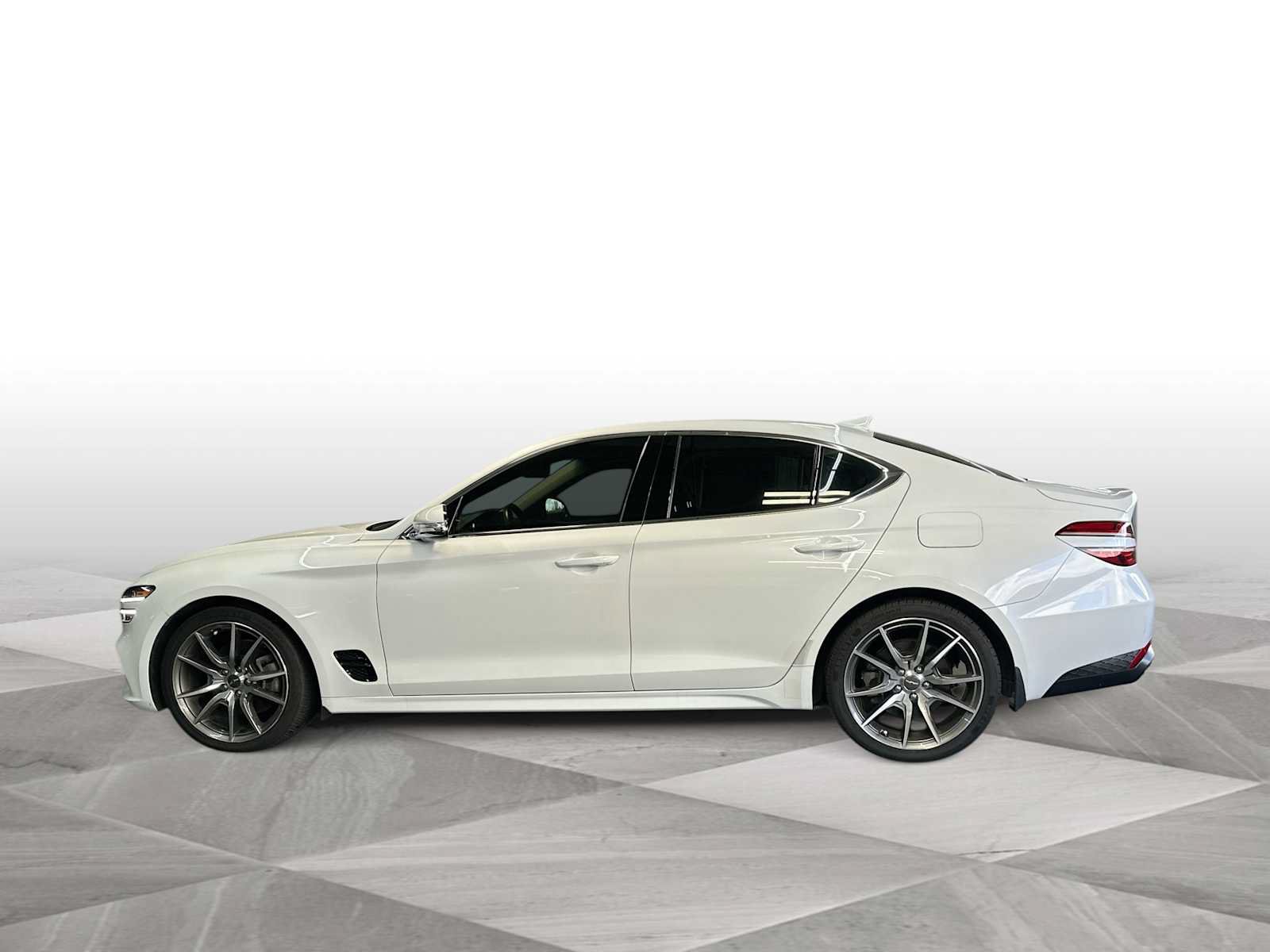 Used 2023 Genesis G70 2.0T RWD image 5