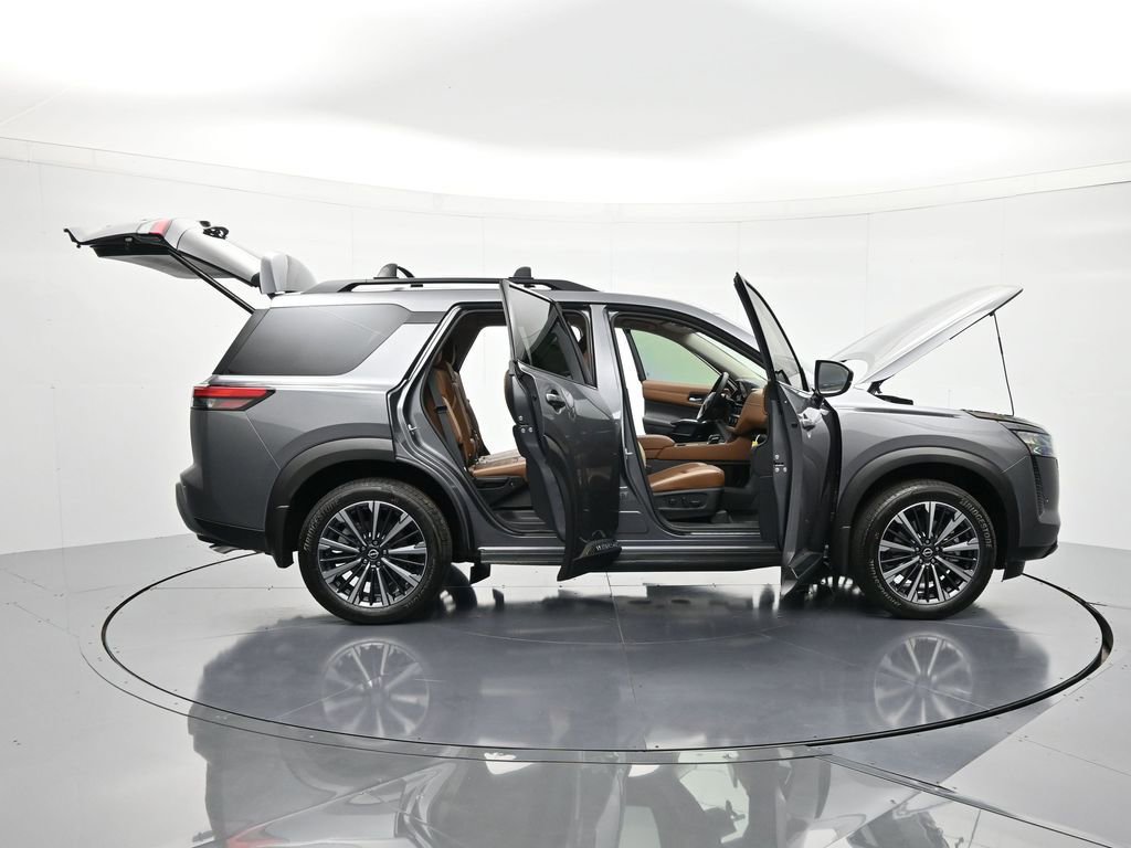 New 2026 Nissan Pathfinder Platinum w/ Cargo Package AWD/4WD image 52