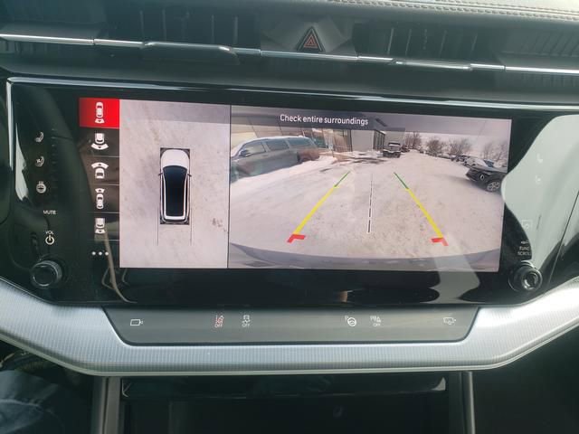 Used 2024 Jeep Wagoneer Launch Edition image 13