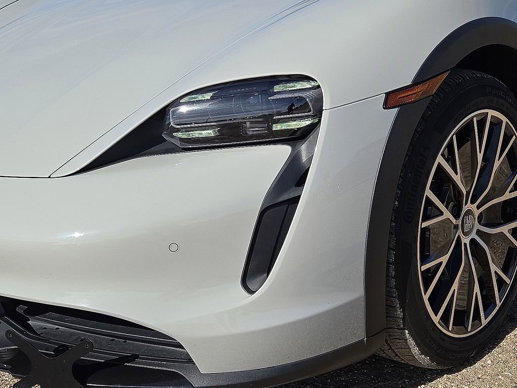 Used 2022 Porsche Taycan 4 Cross Turismo image 11