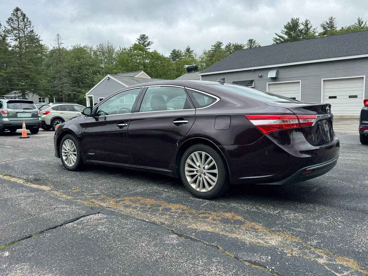Used 2015 Toyota Avalon Limited w/ Technology Package FWD image 8