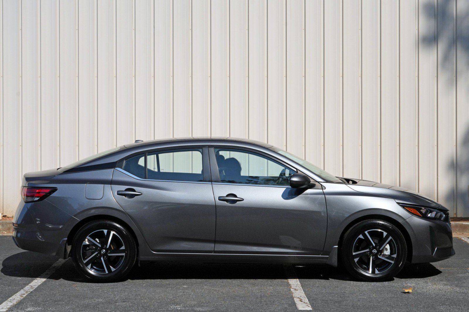 Used 2025 Nissan Sentra SV FWD image 46