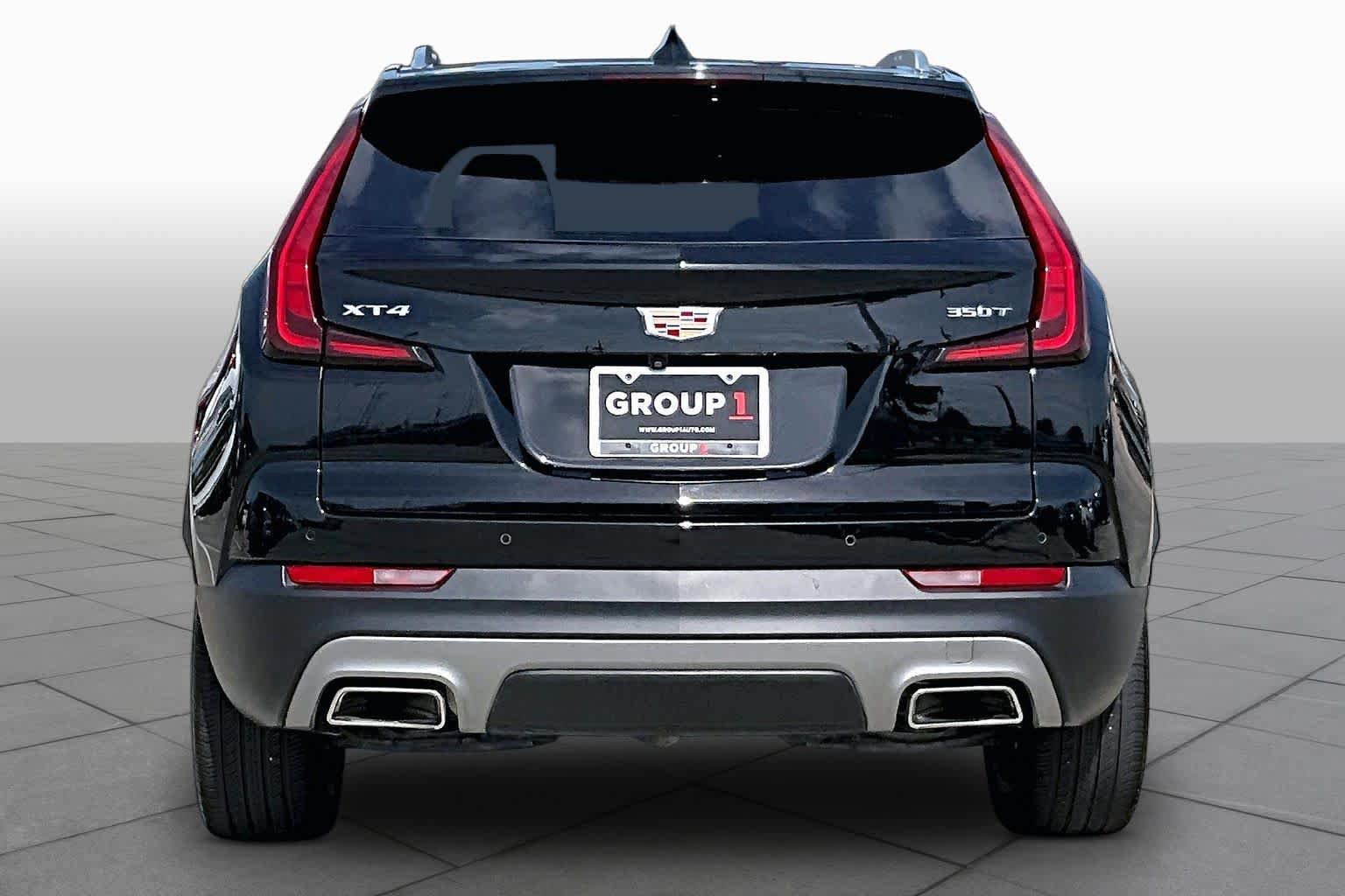 Used 2023 Cadillac XT4 Premium Luxury w/ Cold Weather Package FWD image 4