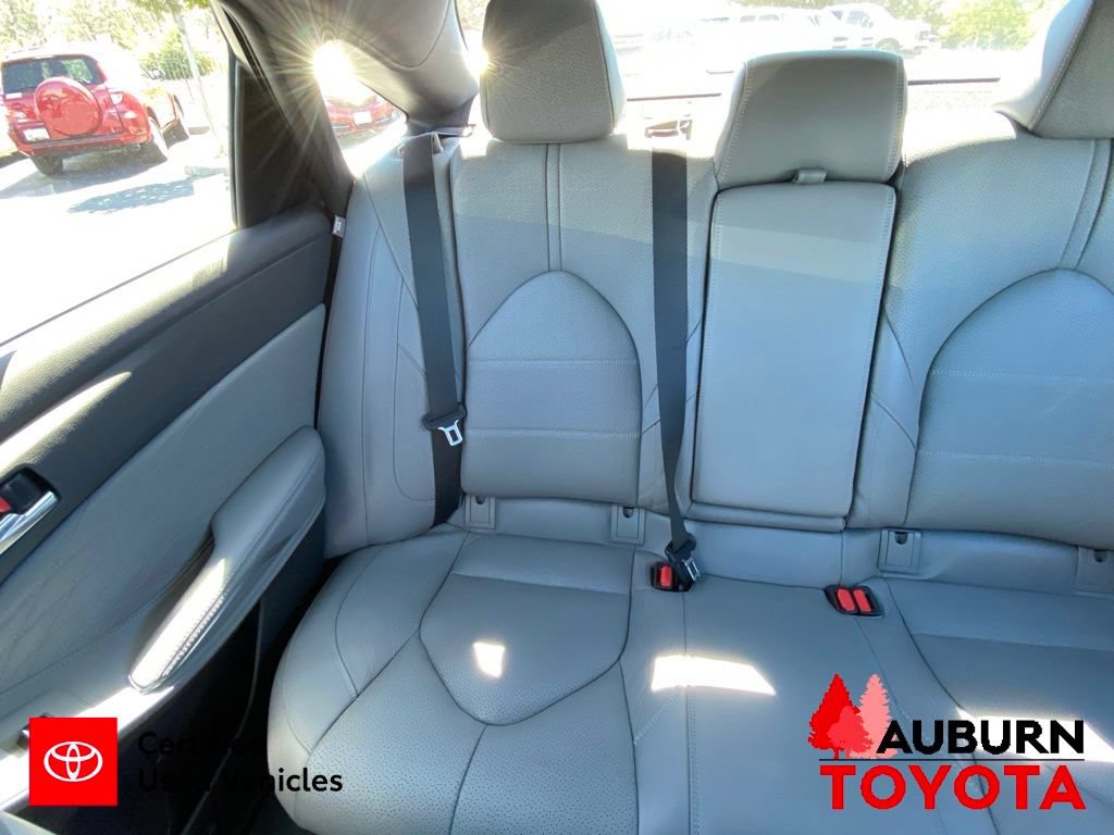 Certified 2019 Toyota Avalon Limited w/ Advanced Safety Package FWD image 19
