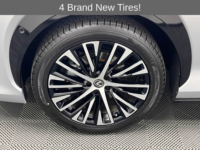 Certified 2023 Lexus RZ 450e Premium w/ Accessory Package (Z1) image 22