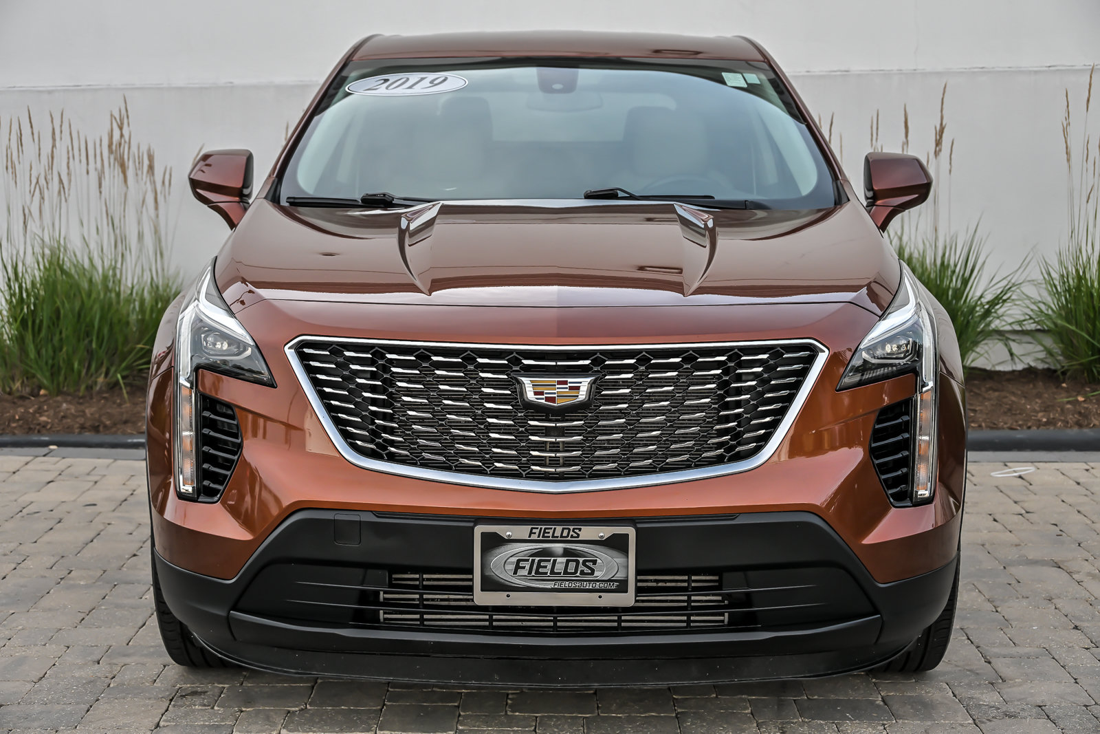 Used 2019 Cadillac XT4 Luxury w/ Cold Weather Package FWD image 4