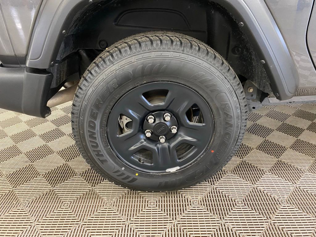 Used 2024 Jeep Wrangler Sport image 13