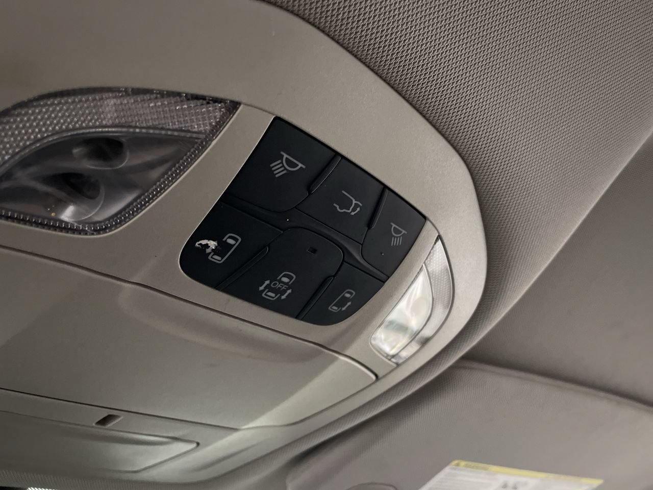 Used 2022 Chrysler Pacifica Touring-L FWD image 25
