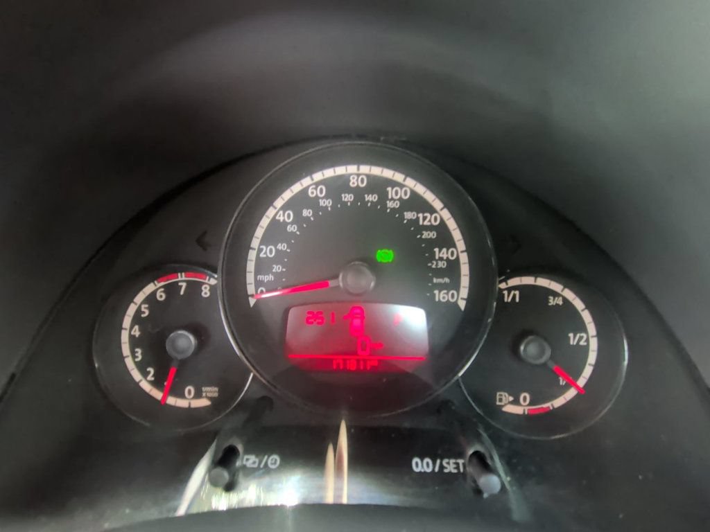 Used 2014 Volkswagen Beetle 2.5 FWD image 16